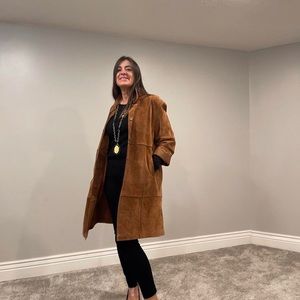 Beautiful mid length suede coat!